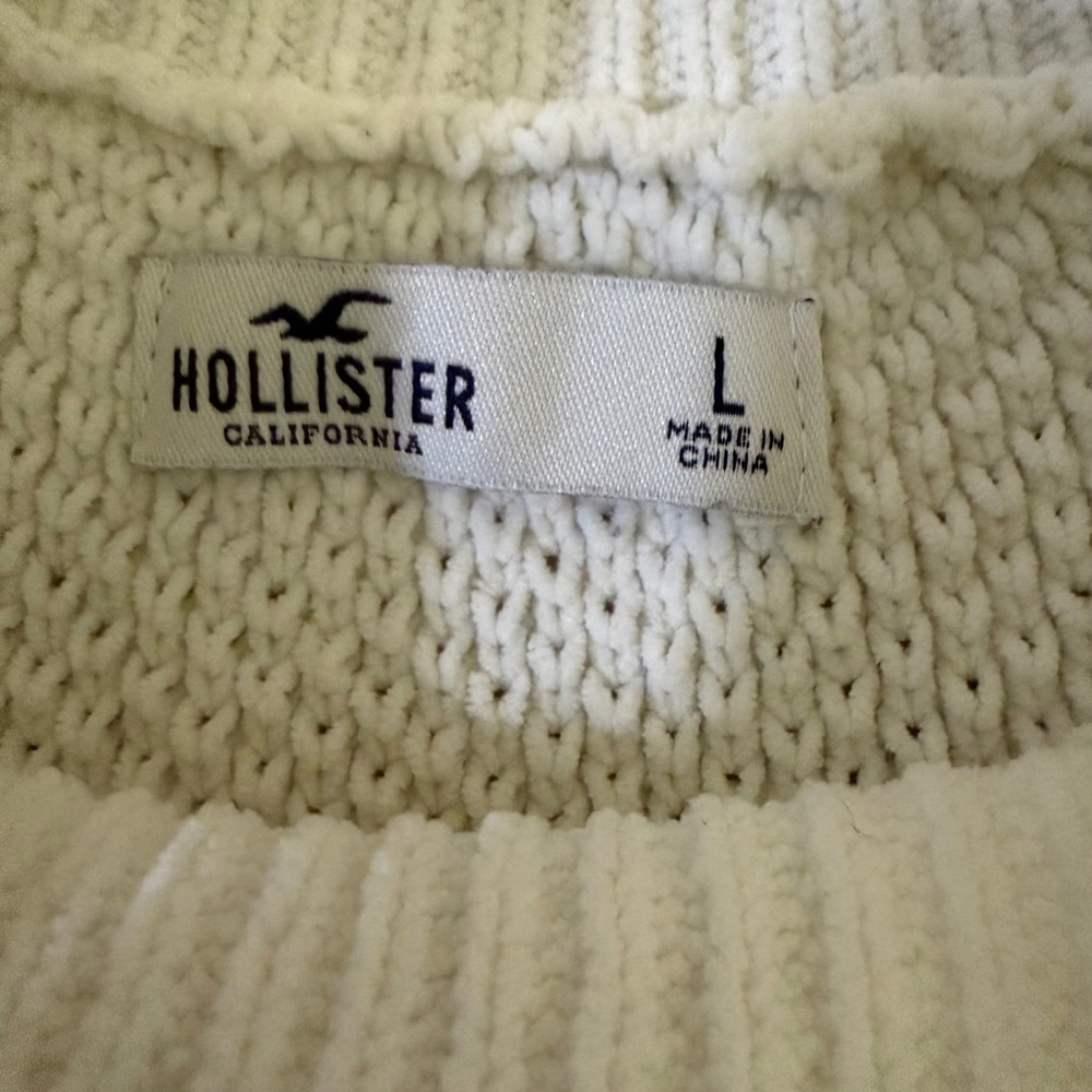 Hollister Women’s White Textured Knit Mock Neck Sweater — Size L - Picture 8 of 8